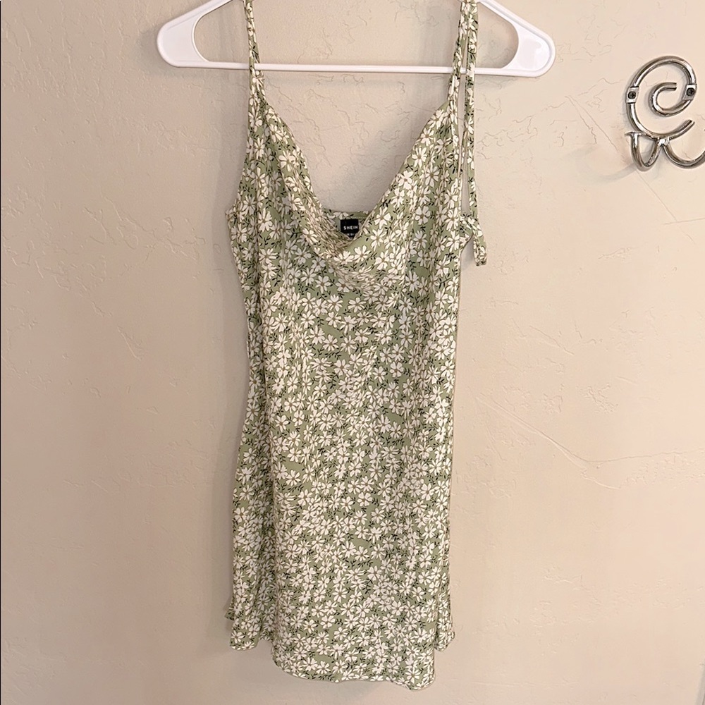 Women’s dress